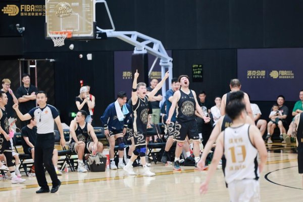 京海配资 重温球场青春热血，80后大师篮球联赛落幕